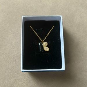 small black and gold necklace :)